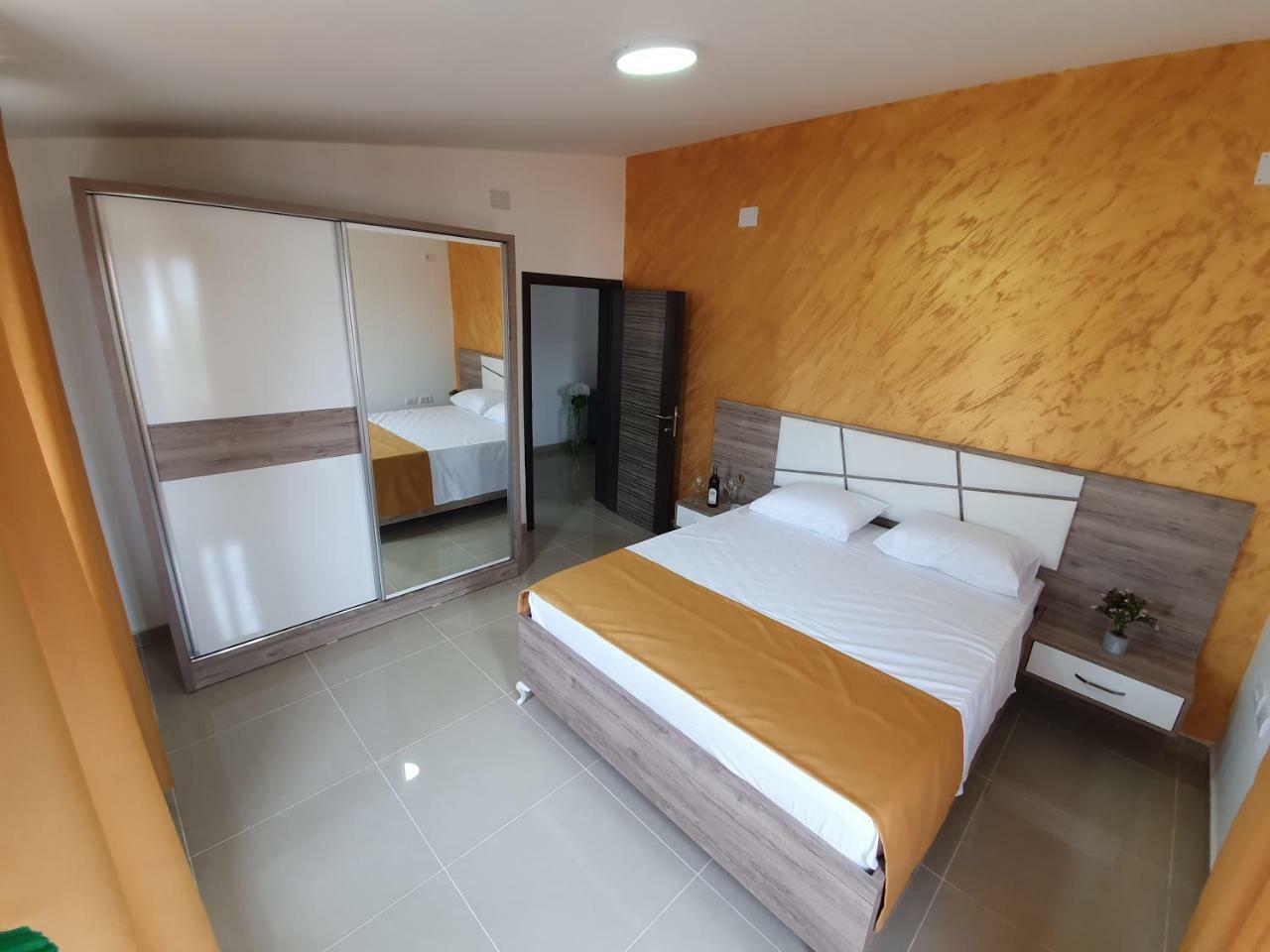 Apartments Melbourne 울친 외부 사진