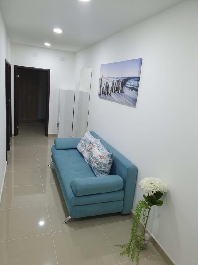 Apartments Melbourne 울친 외부 사진